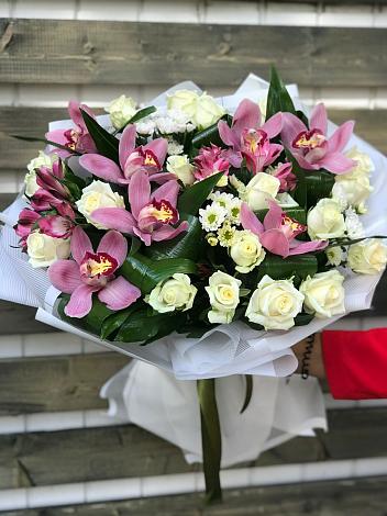 Букет цветов из: Розы и Хризантемы в Воронцовской